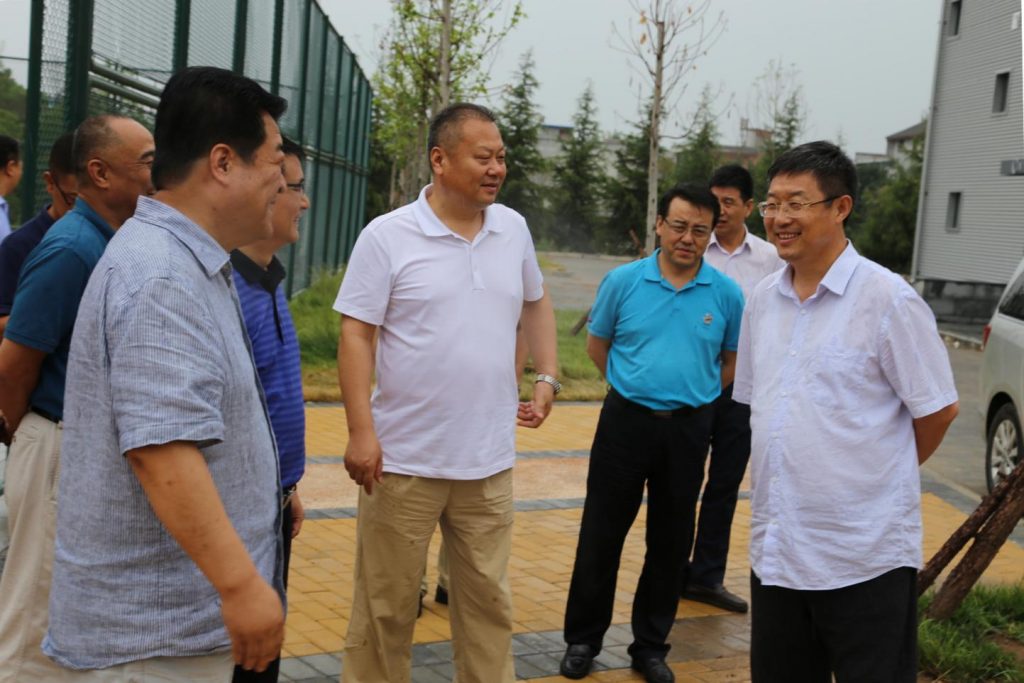 省林业厅李三原厅长到秦岭国家植物园调研
