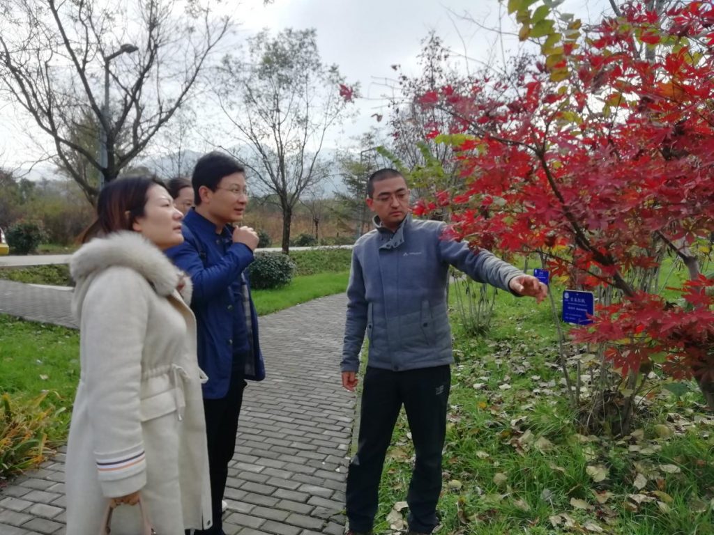 “科普教育基地发展对策研究”课题组来我园调研