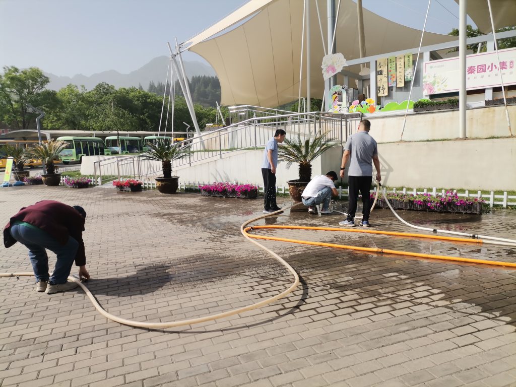 党建引领合力 汗水浇灌初心 党建引领合力 汗水浇灌初心