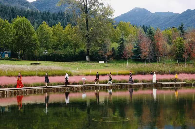 在秦岭脚下体验生态艺术交织盛宴 感受秦岭万物和合之美 在秦岭脚下体验生态艺术交织盛宴 感受秦岭万物和合之美